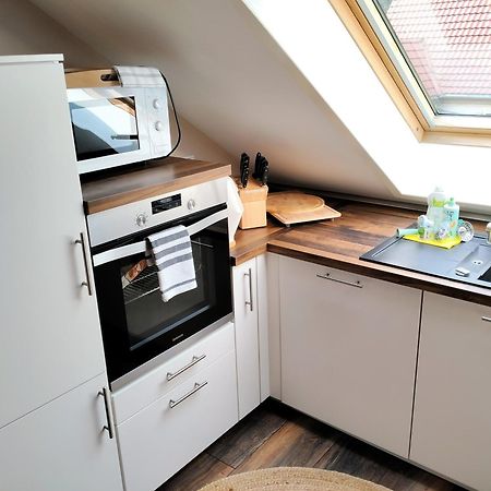 Ferienwohnung Am Waldesrand - Garten, Terrasse, Grill, Luftkuehler, Massagesessel, Kinderspielecke, Spielekonsole Cottbus Esterno foto