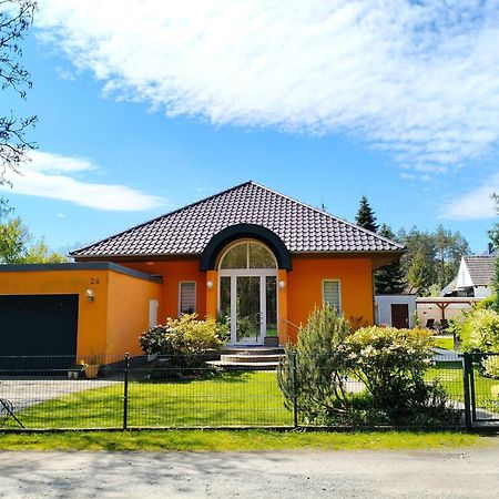 Ferienwohnung Am Waldesrand - Garten, Terrasse, Grill, Luftkuehler, Massagesessel, Kinderspielecke, Spielekonsole Cottbus Esterno foto
