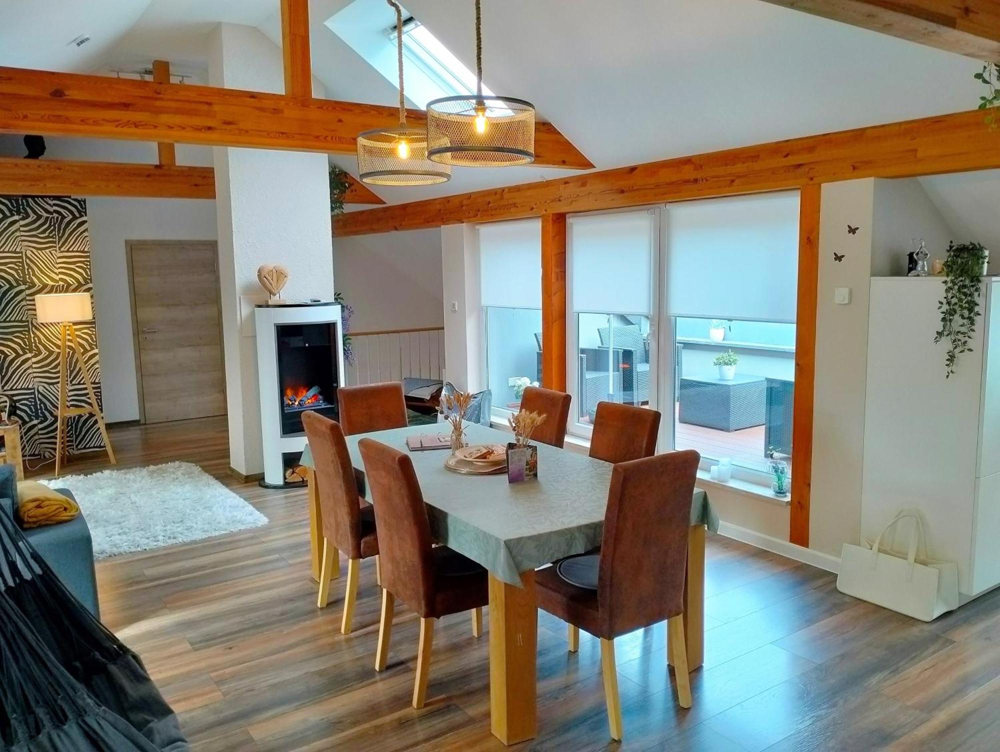 Ferienwohnung Am Waldesrand - Garten, Terrasse, Grill, Luftkuehler, Massagesessel, Kinderspielecke, Spielekonsole Cottbus Esterno foto
