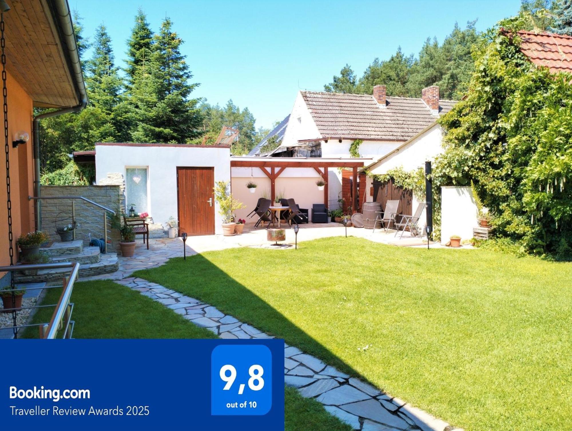 Ferienwohnung Am Waldesrand - Garten, Terrasse, Grill, Luftkuehler, Massagesessel, Kinderspielecke, Spielekonsole Cottbus Esterno foto